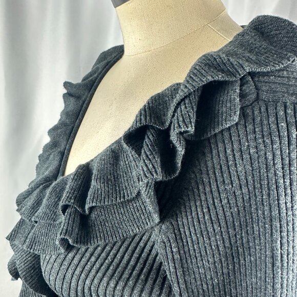 2000's era vintage style ruffle flared sleeve sweater (INC) - Picture 5 of 11